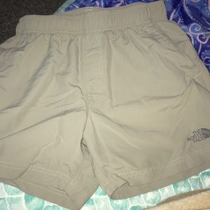 NORTH FACE SHORTS